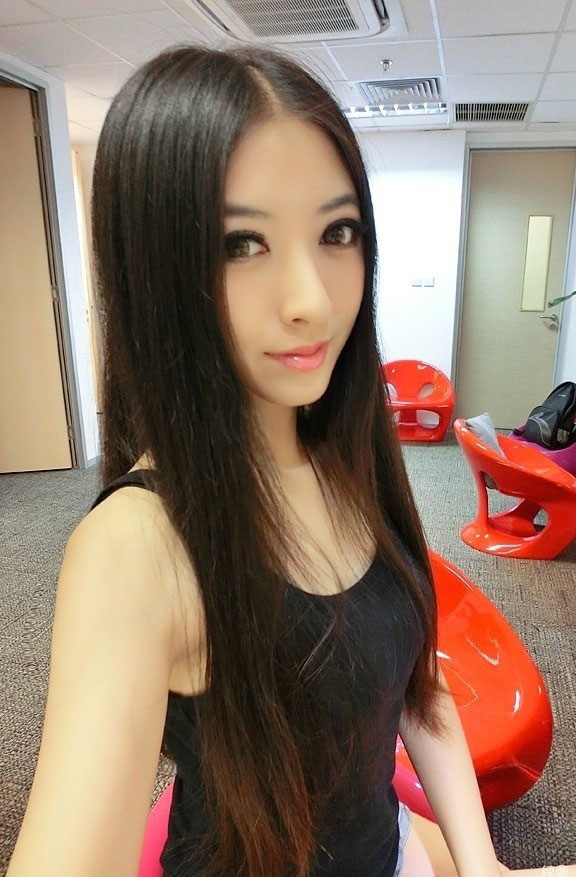 美女8